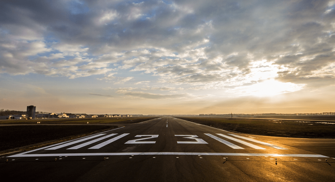 Luchthavens vragen luchtvaartindustrie te werken aan emissievrije luchtvaart