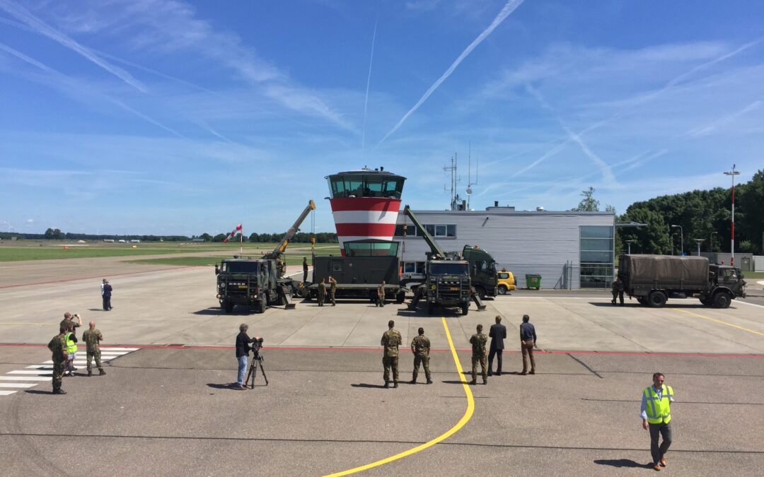 Defensie leent mobiele verkeerstoren uit aan Lelystad Airport