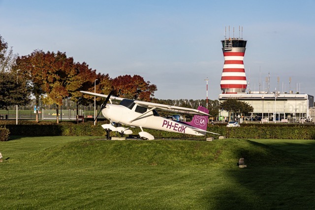 afbeelding van de gate guard/poortwachter van Lelystad Airport