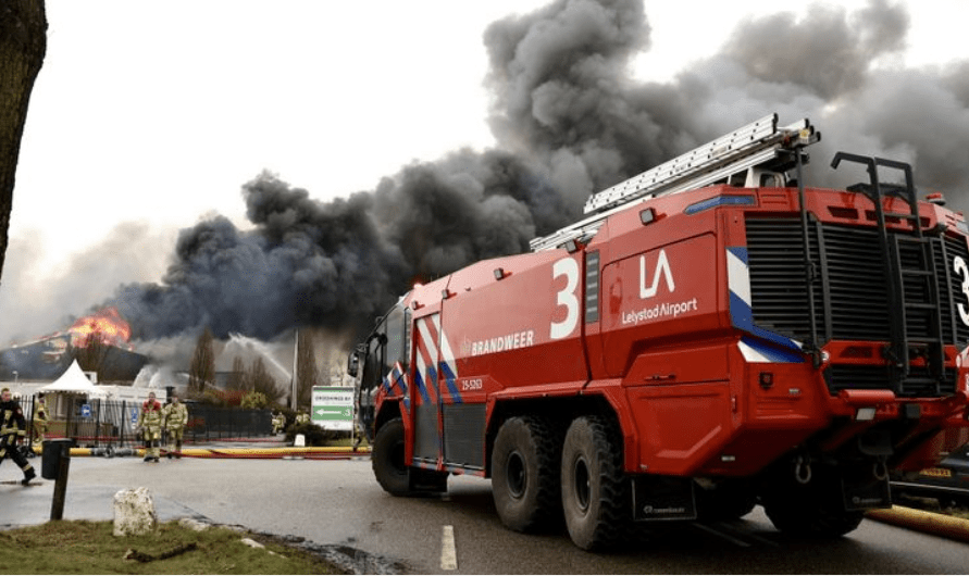 Crashtender from Lelystad Airport deployed in fire at Rutten
